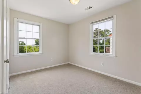 Bedroom - 11 Bonita Dr, Hampton, VA 23664 photo 11 of 12