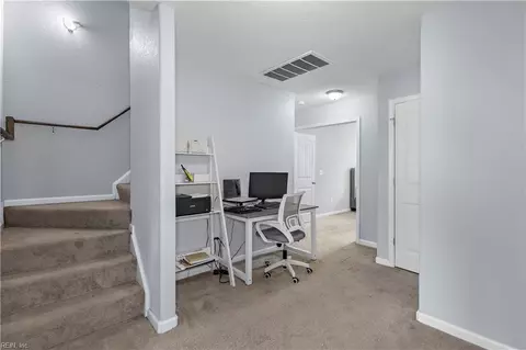 Entry Way - 1023 E Ocean View Ave, Norfolk, VA 23503 photo 3 of 6