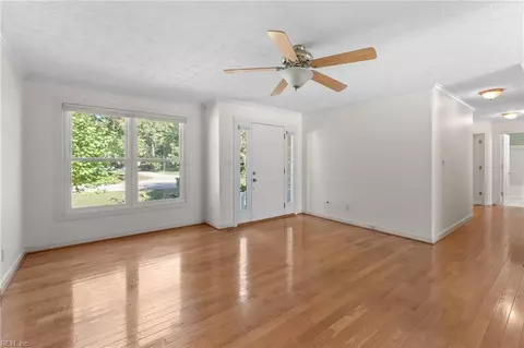 Living - 6514 Wyncote Ave, Gloucester, VA 23061 photo 1 of 3