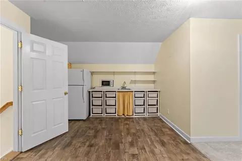 Entry Way - 6514 Wyncote Ave, Gloucester, VA 23061 photo 2 of 2