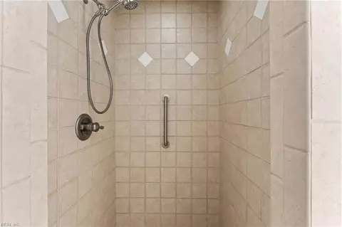 Bath - 6514 Wyncote Ave, Gloucester, VA 23061 photo 4 of 5