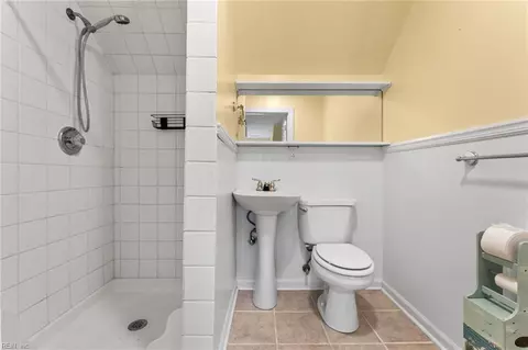 Bath - 6514 Wyncote Ave, Gloucester, VA 23061 photo 5 of 5