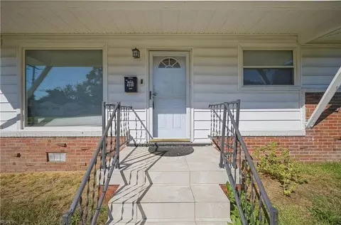 Exterior - 4600 Larkin St, Norfolk, VA 23513 photo 2 of 6