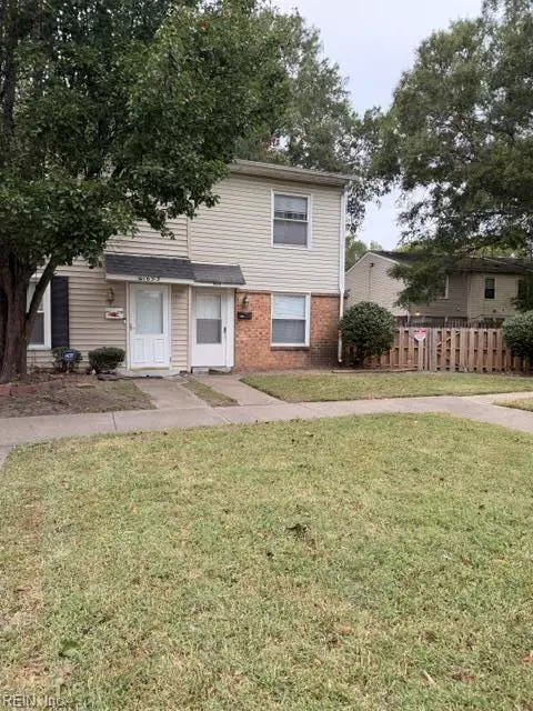 1651 Darren Cir, Portsmouth, VA 23701