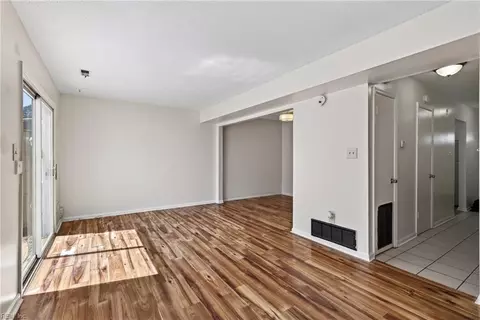 Living - 5902 Appleton Ct, Virginia Beach, VA 23464 photo 4 of 4