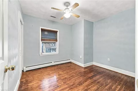 Bedroom - 4701 Pinehurst Ave, Norfolk, VA 23513 photo 3 of 7