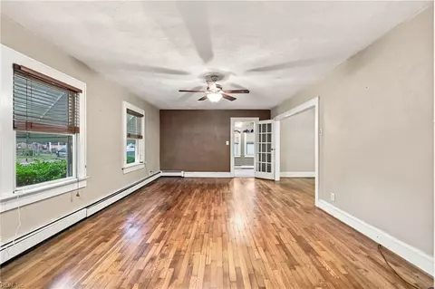 Living - 4701 Pinehurst Ave, Norfolk, VA 23513 photo 2 of 7