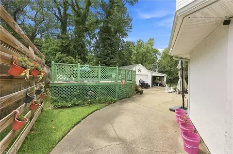 Exterior - 4701 Pinehurst Ave, Norfolk, VA 23513 photo 8 of 10