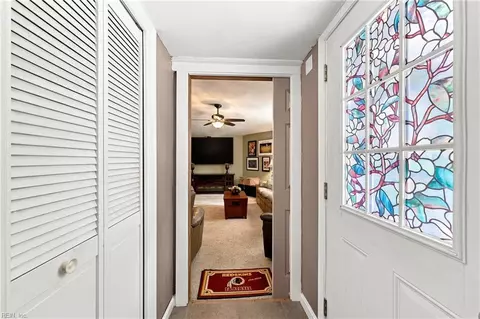 Entry Way - 4701 Pinehurst Ave, Norfolk, VA 23513 photo 5 of 5