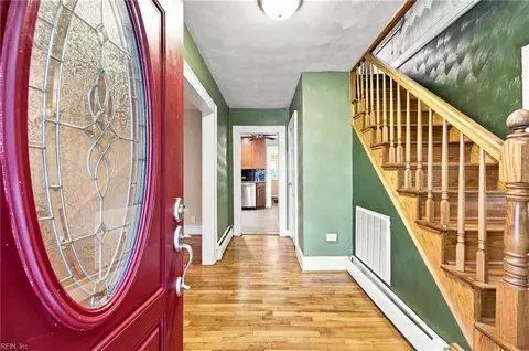 Entry Way - 4701 Pinehurst Ave, Norfolk, VA 23513 photo 1 of 5
