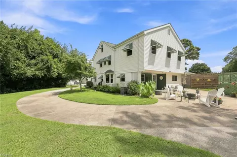 Exterior - 4701 Pinehurst Ave, Norfolk, VA 23513 photo 6 of 10