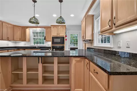 Kitchen - 6013 S River Rd, Norfolk, VA 23505 photo 5 of 5