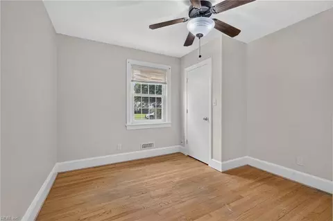 Bedroom - 6013 S River Rd, Norfolk, VA 23505 photo 5 of 9