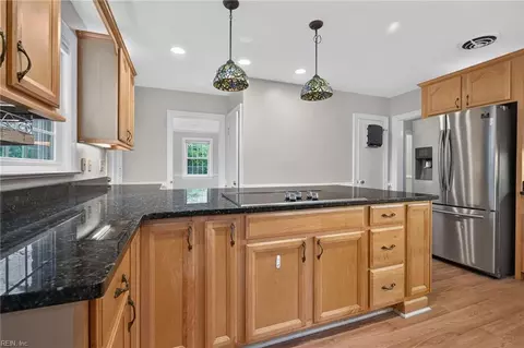 Kitchen - 6013 S River Rd, Norfolk, VA 23505 photo 4 of 5