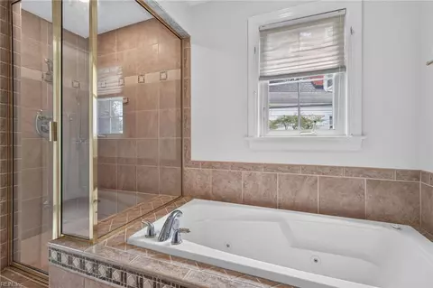 Bath - 6013 S River Rd, Norfolk, VA 23505 photo 2 of 4