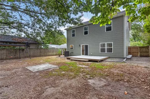 Exterior - 5206 Texas Ave, Norfolk, VA 23513 photo 4 of 5