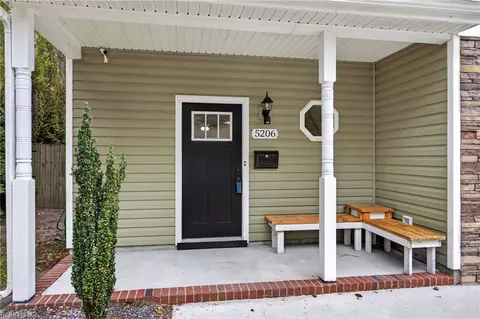 Exterior - 5206 Texas Ave, Norfolk, VA 23513 photo 3 of 5
