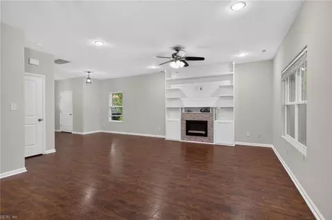 Living - 5206 Texas Ave, Norfolk, VA 23513 photo 2 of 3