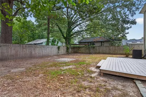 Exterior - 5206 Texas Ave, Norfolk, VA 23513 photo 5 of 5