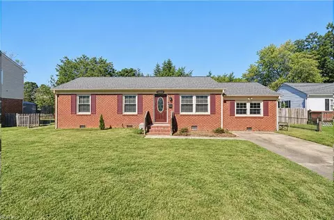 148 Hawthorne Dr, Newport News, VA 23602
