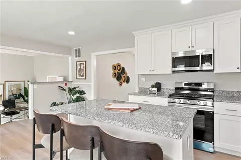 426 Mohican Dr, Portsmouth, VA 23701