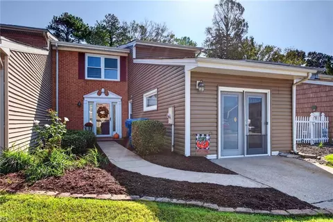 1318 Wakefield Dr, Virginia Beach, VA 23455