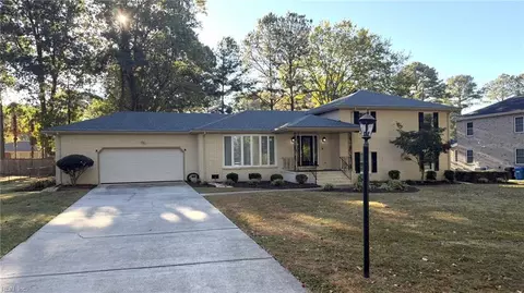 532 Cedar Ln, Virginia Beach, VA 23452