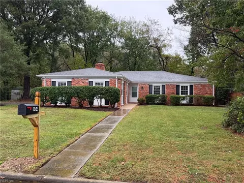 804 Duke Of Suffolk Dr, Virginia Beach, VA 23454
