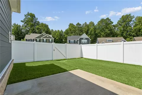 Exterior - 112 Affirmed Dr, Suffolk, VA 23435 photo 5 of 8