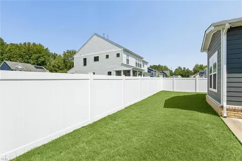 Exterior - 112 Affirmed Dr, Suffolk, VA 23435 photo 6 of 8