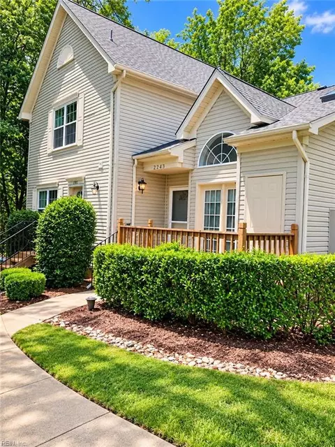 2405 London Pointe Dr, Virginia Beach, VA 23454