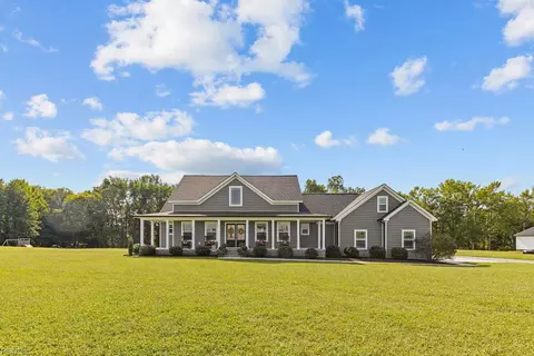 22544 Harvest Dr, Franklin, VA 23851