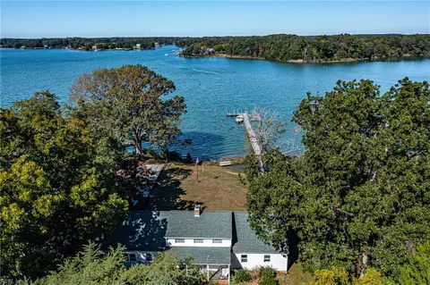 259 Solitude Dr, Reedville, VA 22539