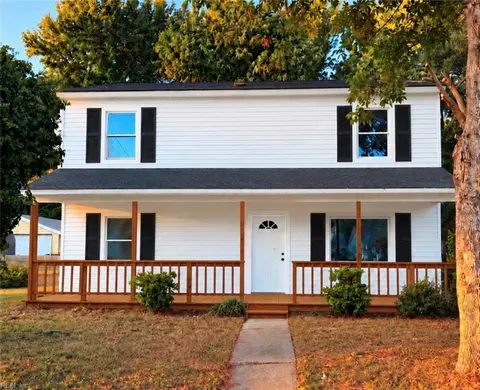 1423 Oakcrest Dr, Hampton, VA 23663