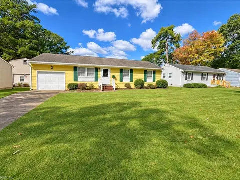 641 Daniel Dr, Newport News, VA 23601