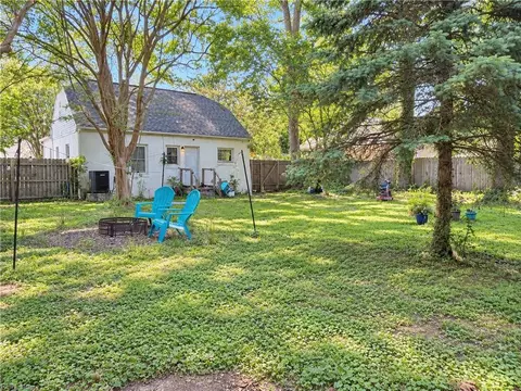 Exterior - 8 Clover St, Hampton, VA 23669 photo 3 of 3