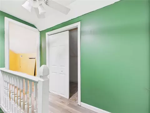 Entry Way - 8 Clover St, Hampton, VA 23669 photo 3 of 4