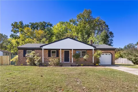 24 Lee Ave, Poquoson, VA 23662