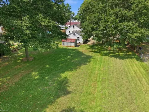 Exterior - 4861 Elmhurst Ave, Norfolk, VA 23513 photo 1 of 12