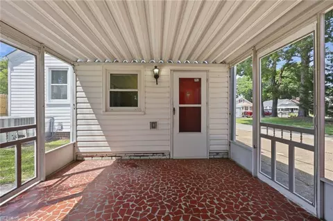 Exterior - 4861 Elmhurst Ave, Norfolk, VA 23513 photo 12 of 12