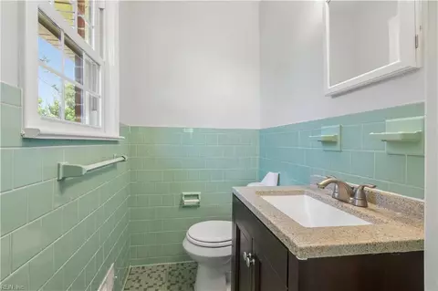Bath - 819 Sharpley Ave, Hampton, VA 23666 photo 2 of 2
