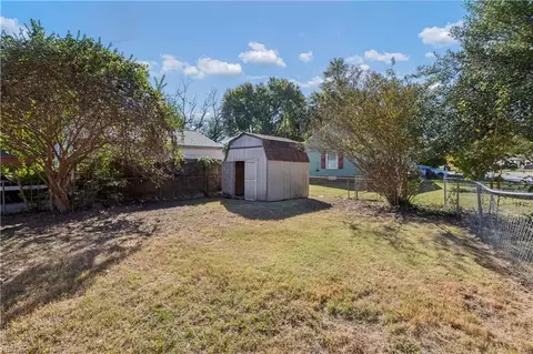 Exterior - 819 Sharpley Ave, Hampton, VA 23666 photo 7 of 7