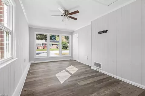 Living - 819 Sharpley Ave, Hampton, VA 23666 photo 5 of 5