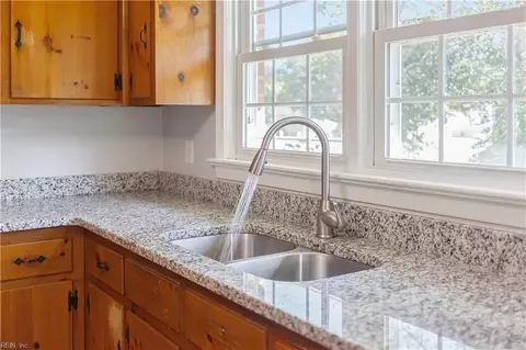 Kitchen - 819 Sharpley Ave, Hampton, VA 23666 photo 2 of 4