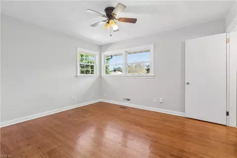 Bedroom - 819 Sharpley Ave, Hampton, VA 23666 photo 5 of 6