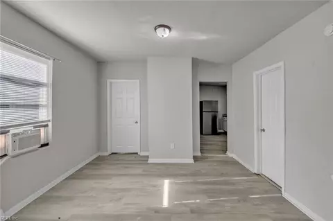 Living - 809 Whitehead Ave, Norfolk, VA 23523 photo 2 of 2