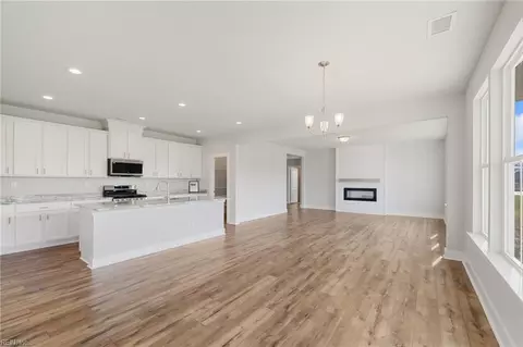 Living - 1016 Cedar Tree Ct, Chesapeake, VA 23323 photo 3 of 4