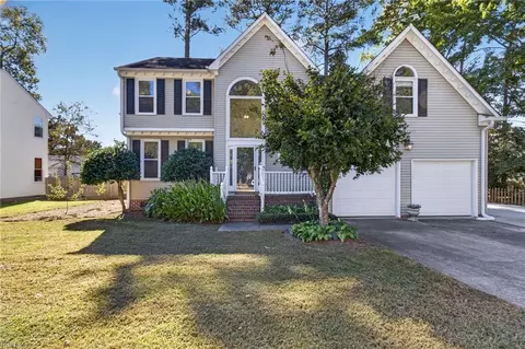 1217 Club House Dr, Chesapeake, VA 23322