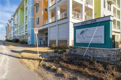 3738 Sandpiper Rd #414B, Virginia Beach, VA 23456
