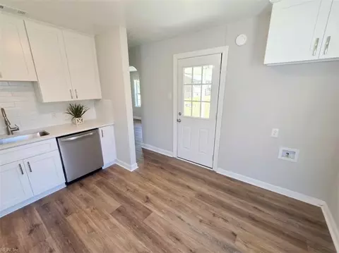 Entry Way - 2814 Rosalee Dr, Hampton, VA 23661 photo 1 of 1